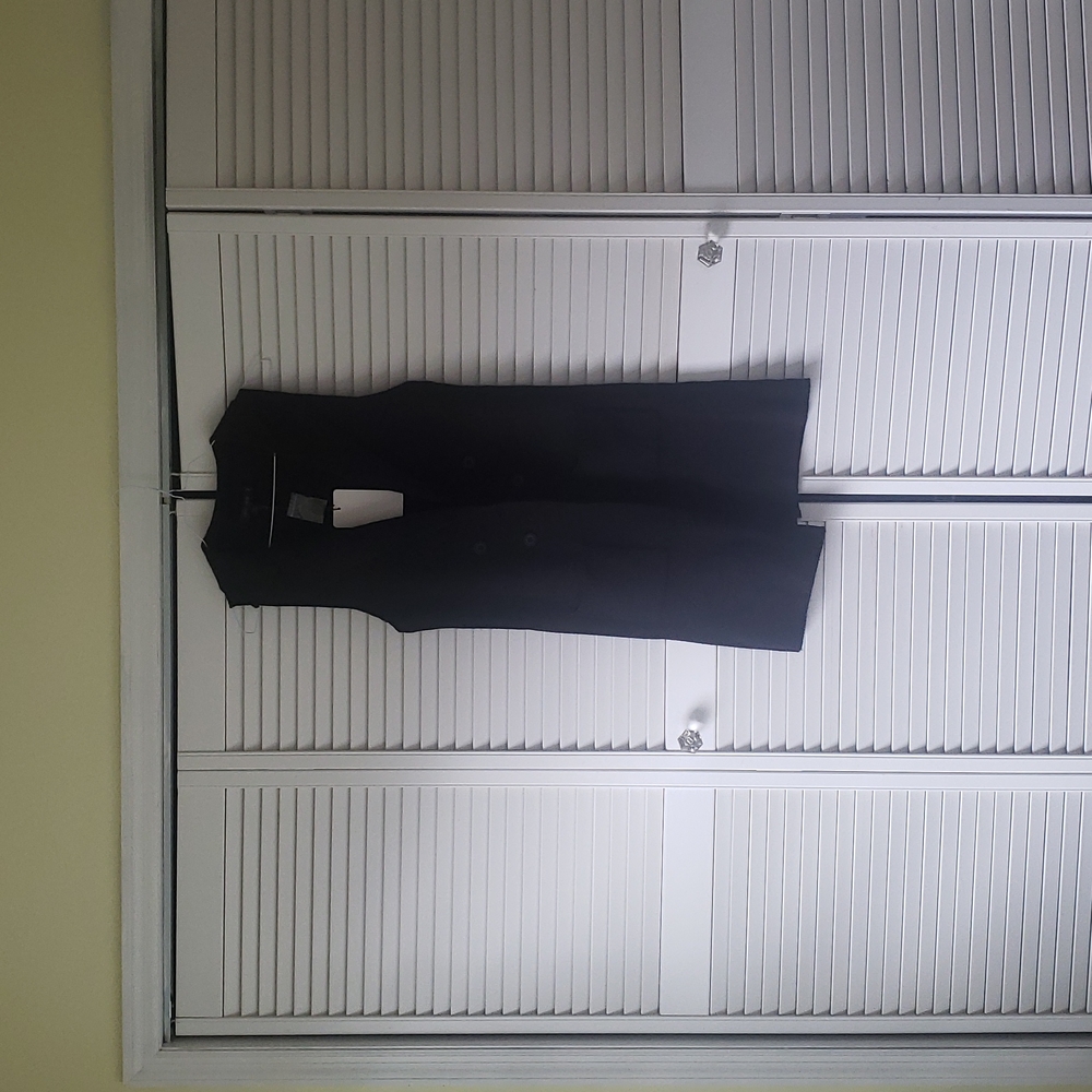 Black knit vest, open, long, double breasted, collared. LARGE